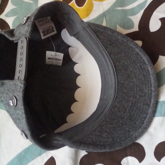 Brand New, never worn Victoria's Secret Baseball Cap with a little BLING! - Picture 4 of 7